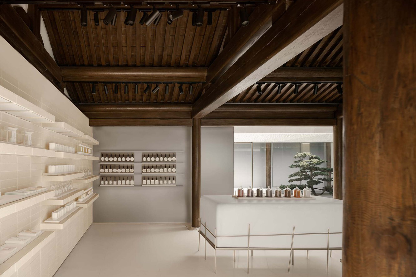 ToSummer 北京店 by F.O.G. 建筑学