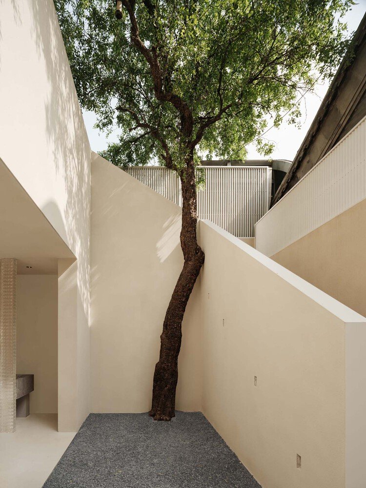 ToSummer 北京店 by F.O.G. 建筑学