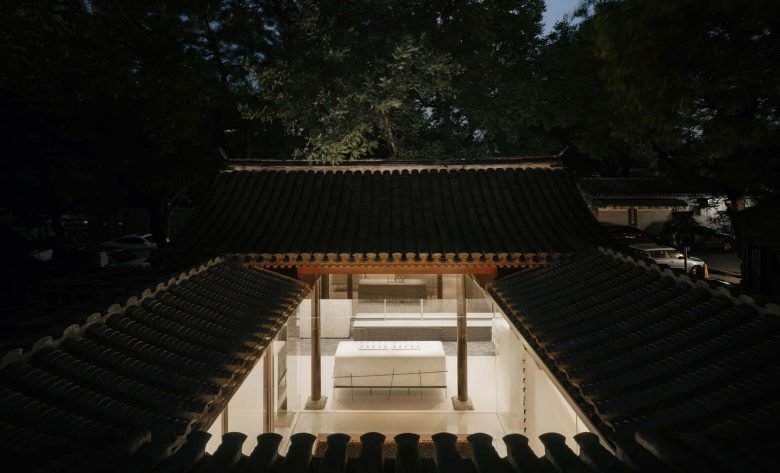 ToSummer 北京店 by F.O.G. 建筑学