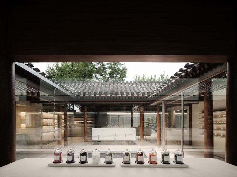 ToSummer 北京店 by F.O.G. 建筑学