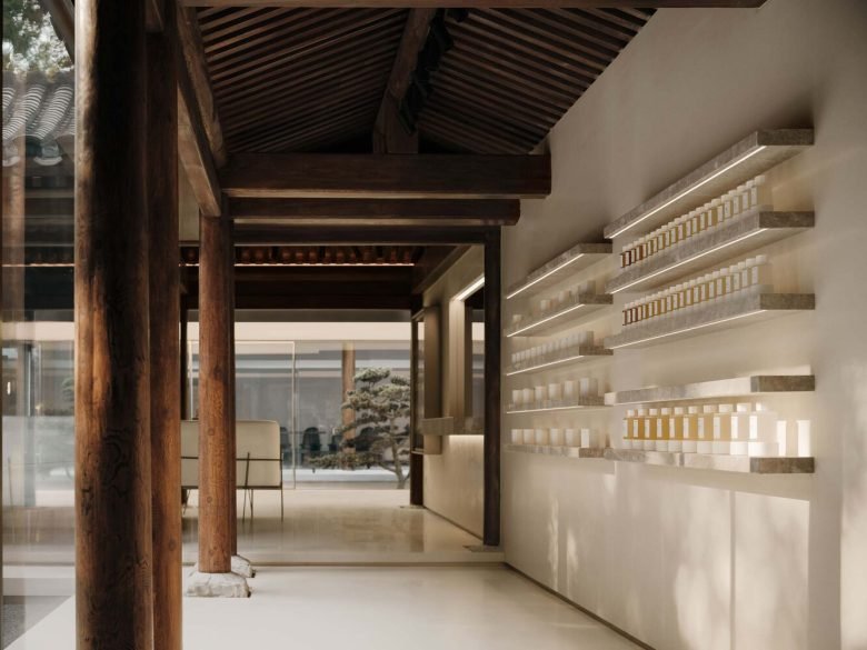 ToSummer 北京店 by F.O.G. 建筑学