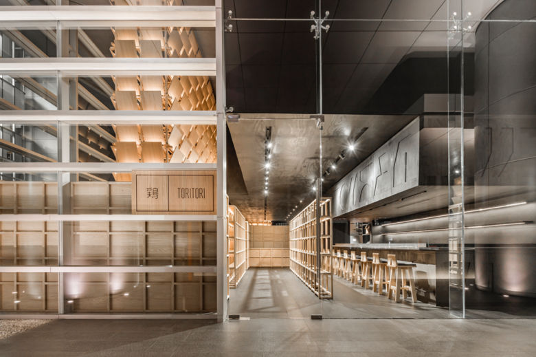 Esrawe Studio 设计的 Tori Tori 餐厅