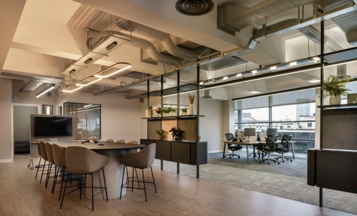 SpaceInvader 的托斯卡债务资本办公室