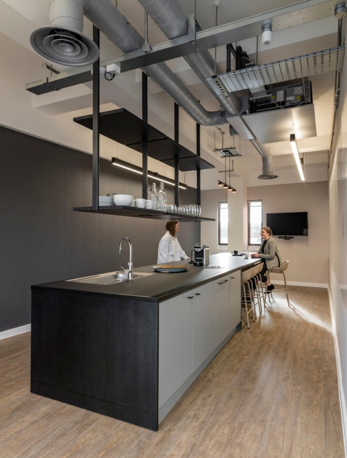 SpaceInvader 的托斯卡债务资本办公室