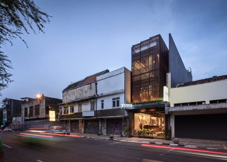 Toto 厨房陈列室 by Studio Avana