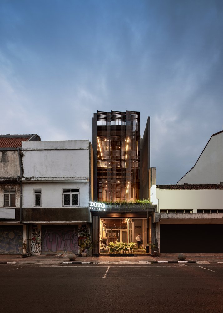 Toto 厨房陈列室 by Studio Avana