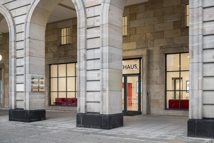 曼海姆市政厅 E5 由 Dittel Architekten 设计，曼海姆 – 德国