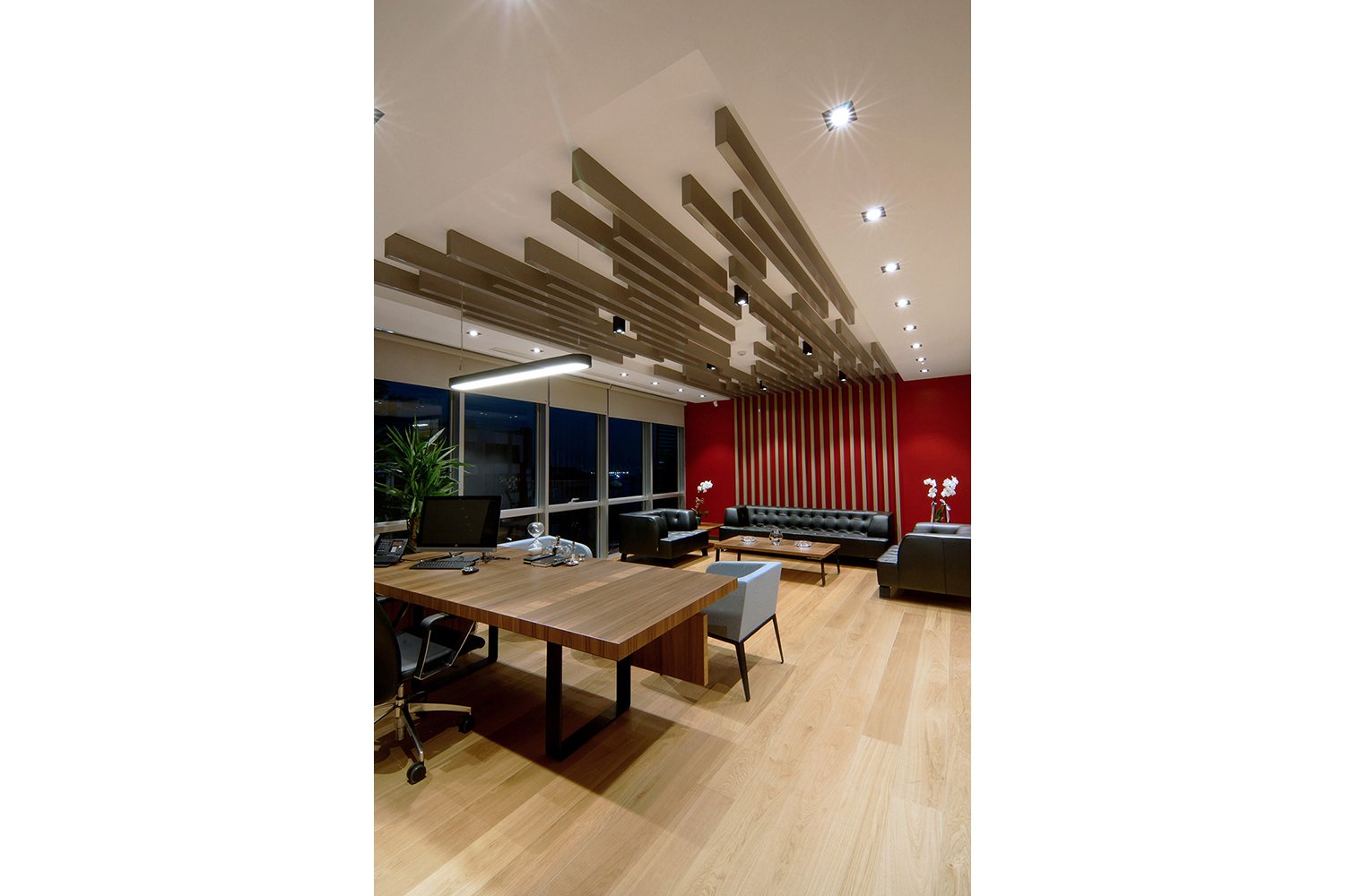 Transbatur 办公室 / OSO Architecture