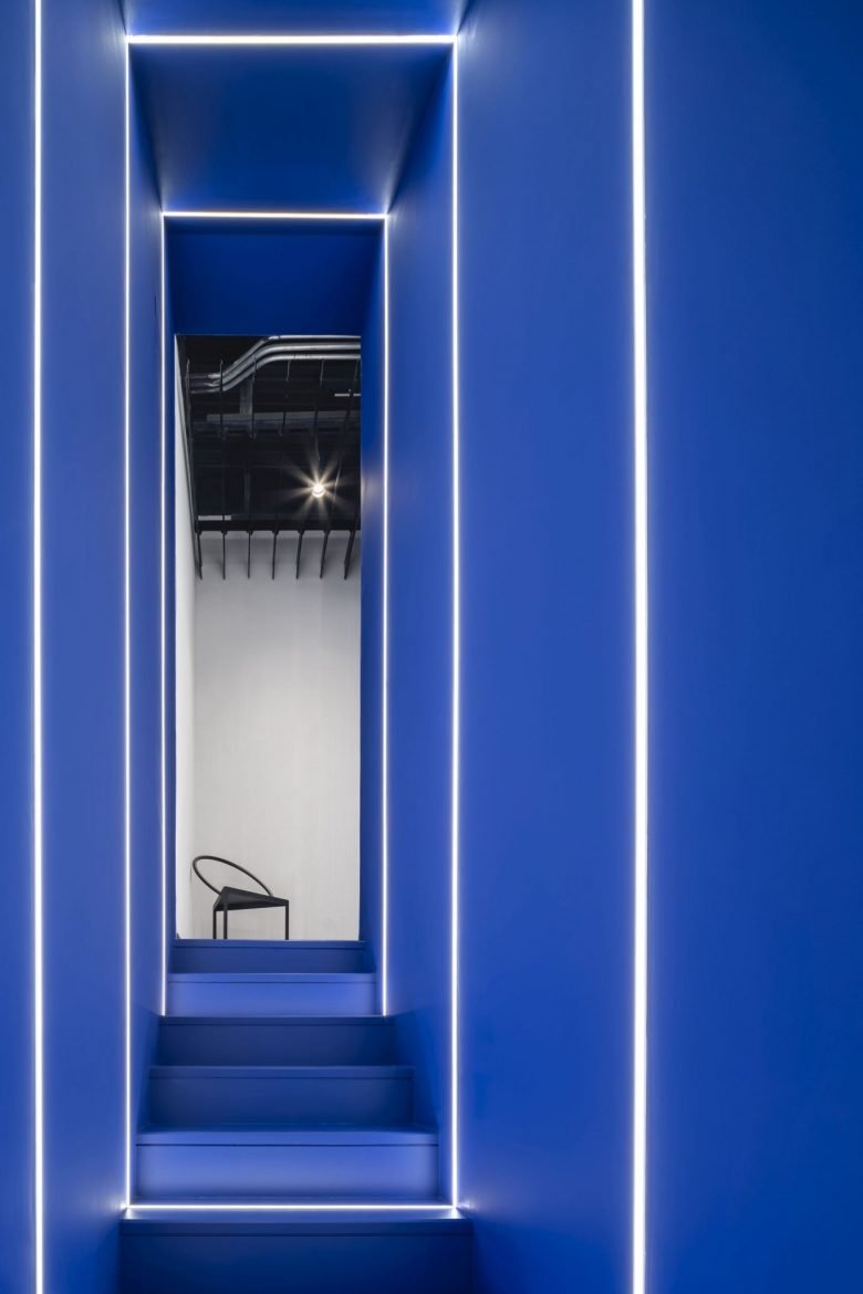 宇宙飞船的 UFO 甜甜圈