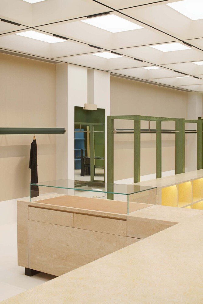 由 One Fine Day Studio & Partners 设计的 UIXIU 精品店