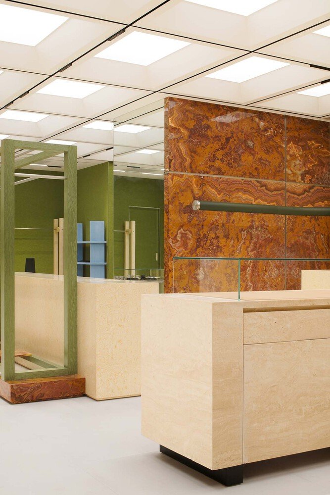 由 One Fine Day Studio & Partners 设计的 UIXIU 精品店