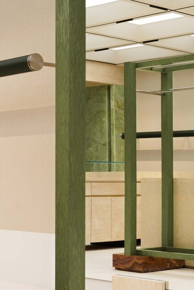 由 One Fine Day Studio & Partners 设计的 UIXIU 精品店