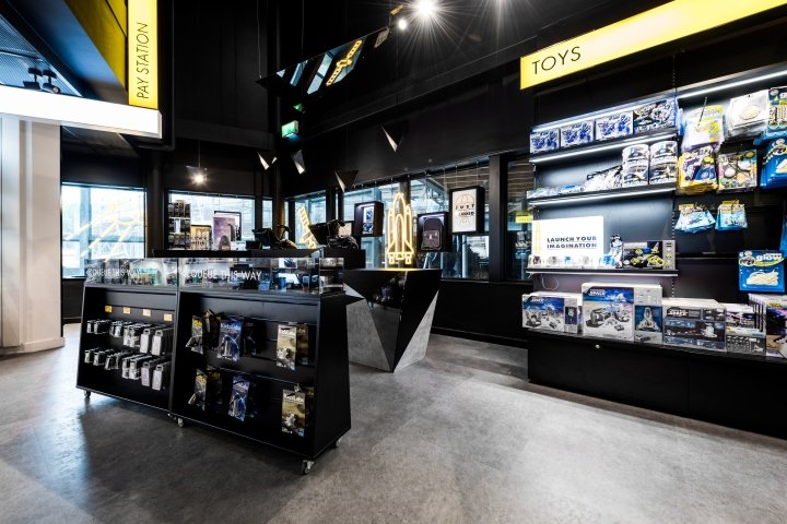 英国国家航天中心商店，由 Mynt 设计，莱斯特 – 英国