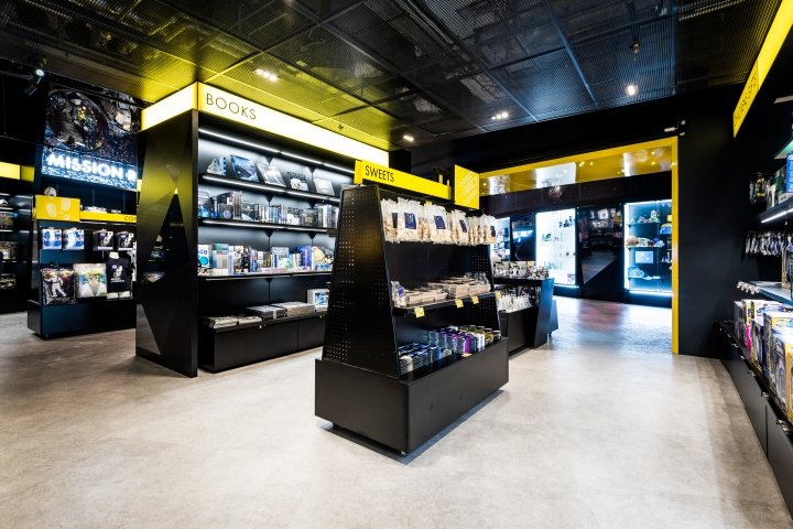 英国国家航天中心商店，由 Mynt 设计，莱斯特 – 英国