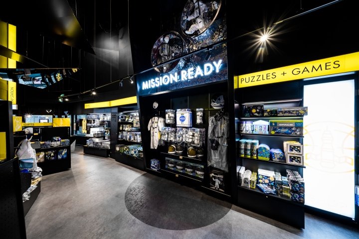 英国国家航天中心商店，由 Mynt 设计，莱斯特 – 英国