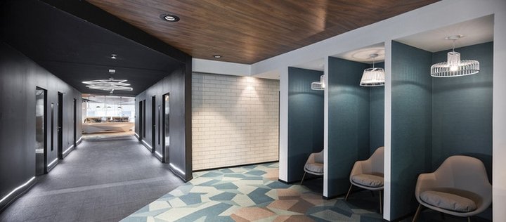 UNBOX 办公室由 Swiss Bureau Interior Design 设计,阿联酋迪拜 UNBOX 办公室由 Swiss Bureau Interior Design 设计,阿联酋迪拜