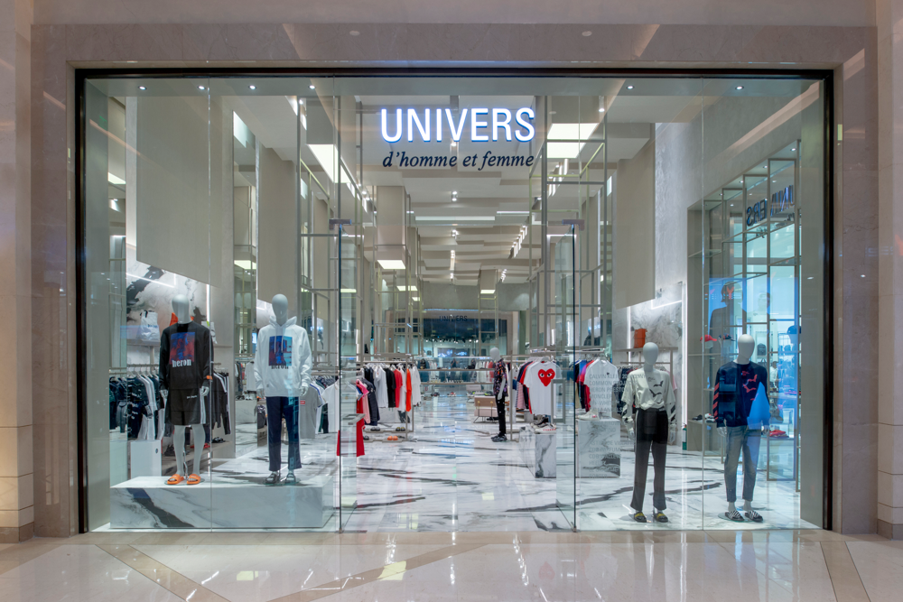 UNIVERS 商店，Eduardo Calma 设计