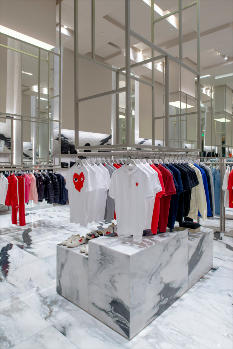 UNIVERS 商店，Eduardo Calma 设计