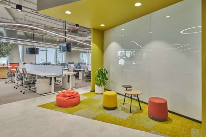 育碧办公室由 Spacewell Interiors 设计