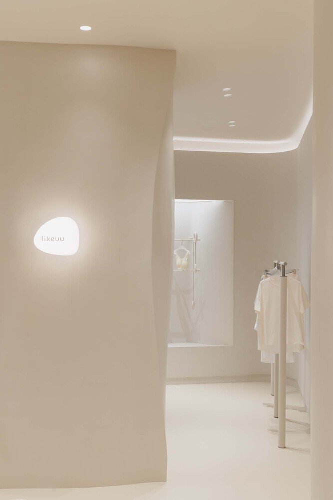 Sò Studio 设计的 Ubras 概念店