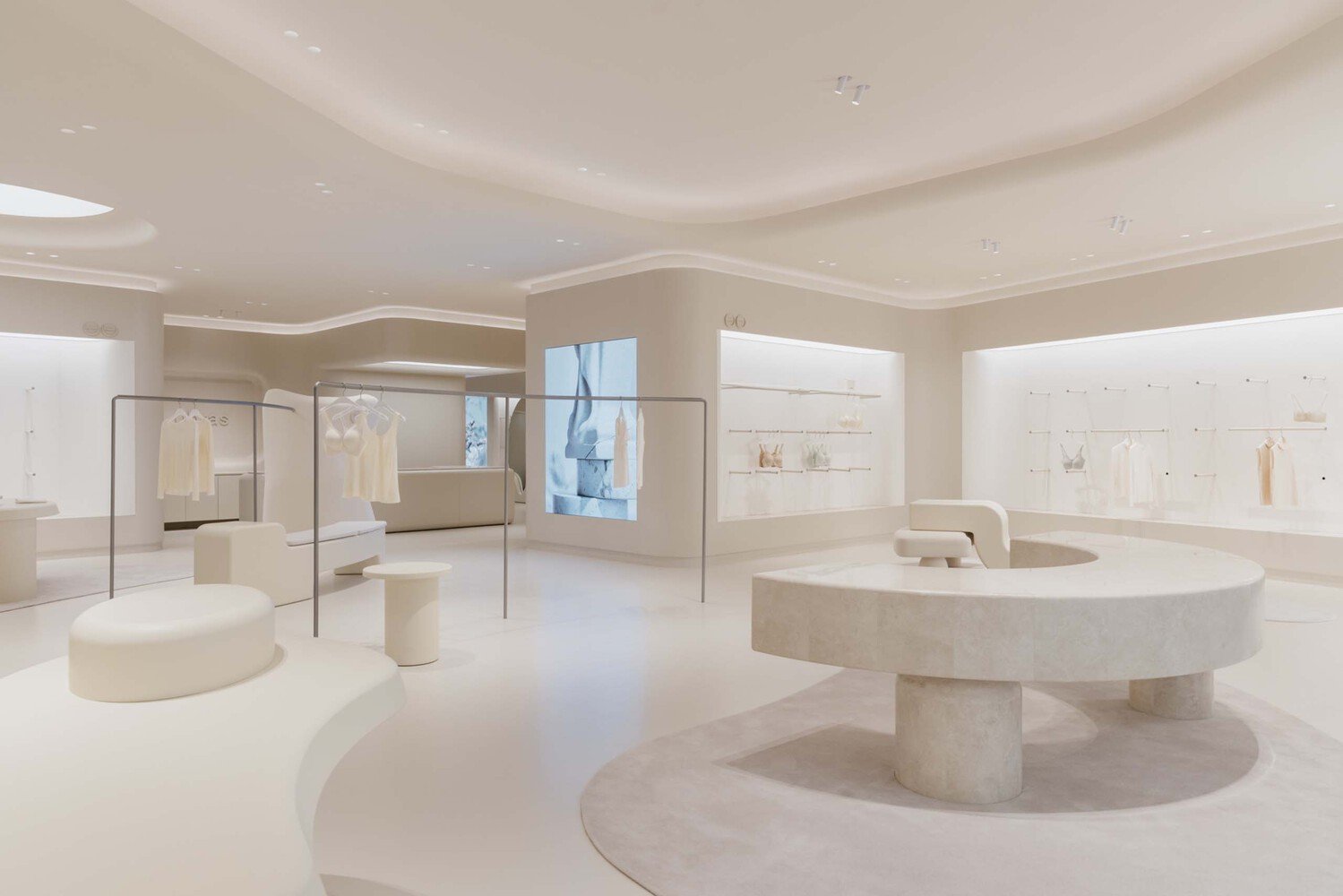 Sò Studio 设计的 Ubras 概念店