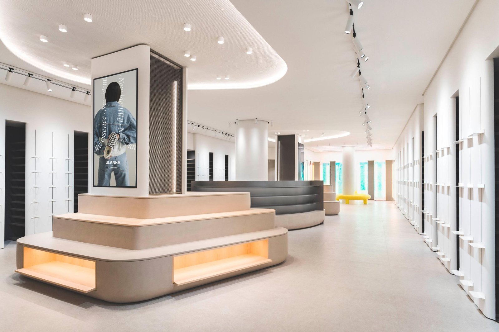 Ulanka CuldeSac 的“进站购物”