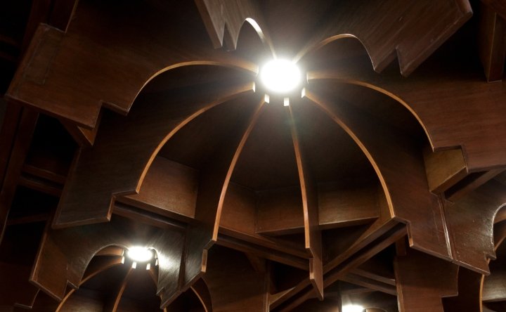 印度诺伊达 Chaukor Studio 未装箱的联合办公空间