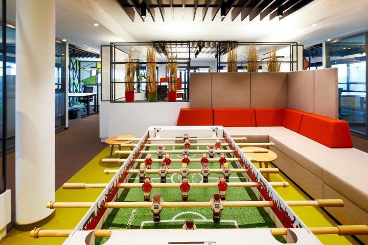 Unity 办公室由 Kitzig Interior Design 设计，德国布伦