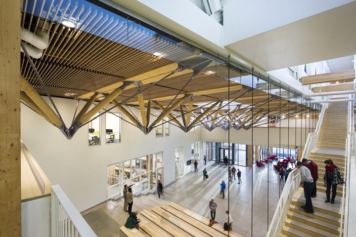 马萨诸塞大学阿默斯特分校设计大楼,由 Leers Weinzapfel Associates 设计,阿默斯特 – 马萨诸塞州 马萨诸塞大学阿默斯特分校设计大楼,由 Leers Weinzapfel Associates 设计,阿默斯特 – 马萨诸塞州