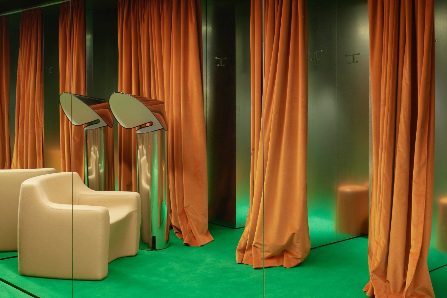 肯尼迪·诺兰设计的 Up There 商店 肯尼迪·诺兰设计的 Up There 商店