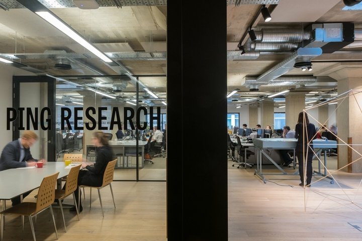 Useful Simple Trust Office，由 Useful Studio 设计，英国伦敦