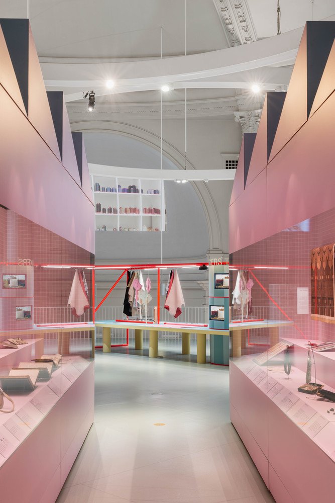 V&A 手袋：MUTT 工作室举办的 Inside Out 展览