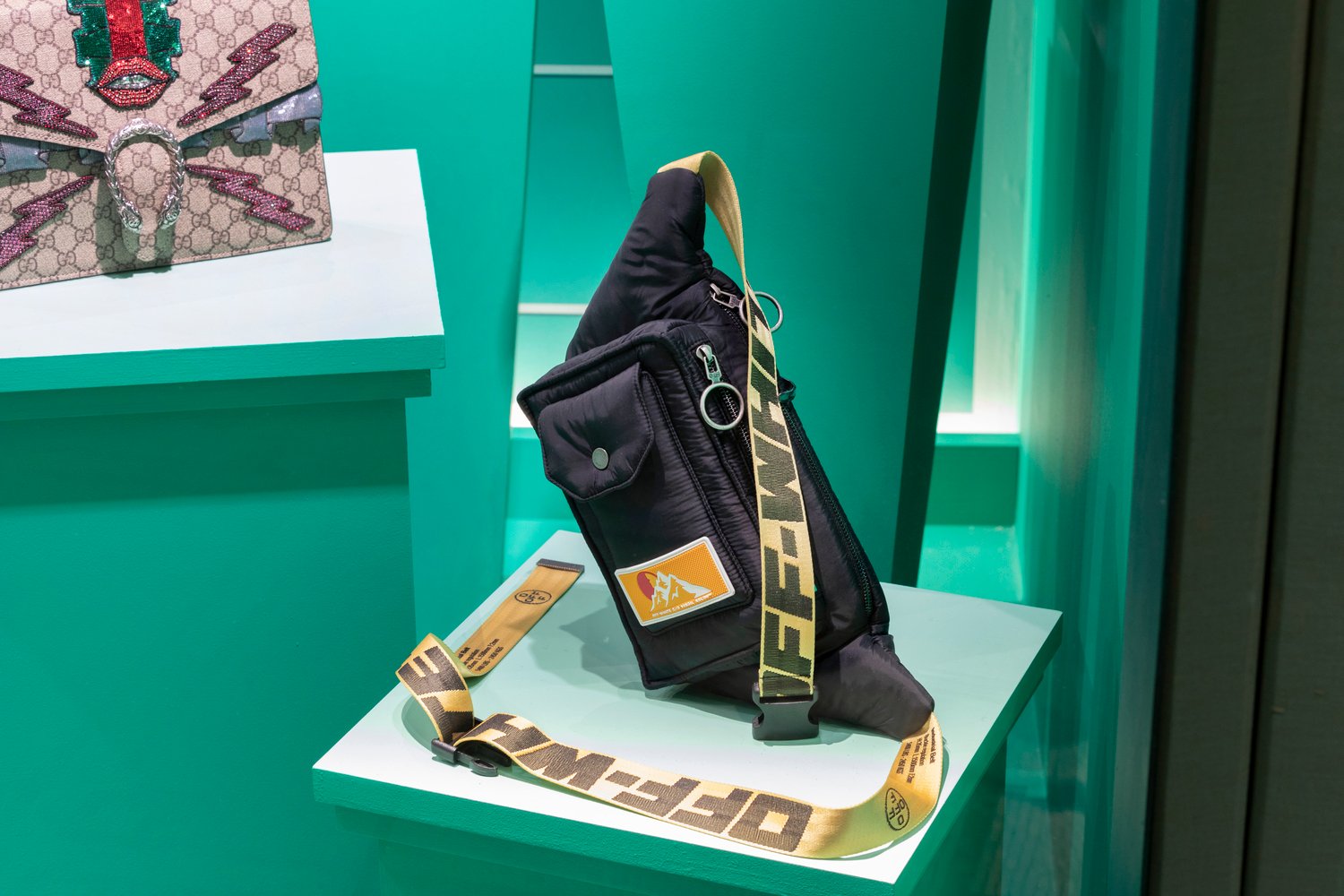 V&A 手袋：MUTT 工作室举办的 Inside Out 展览