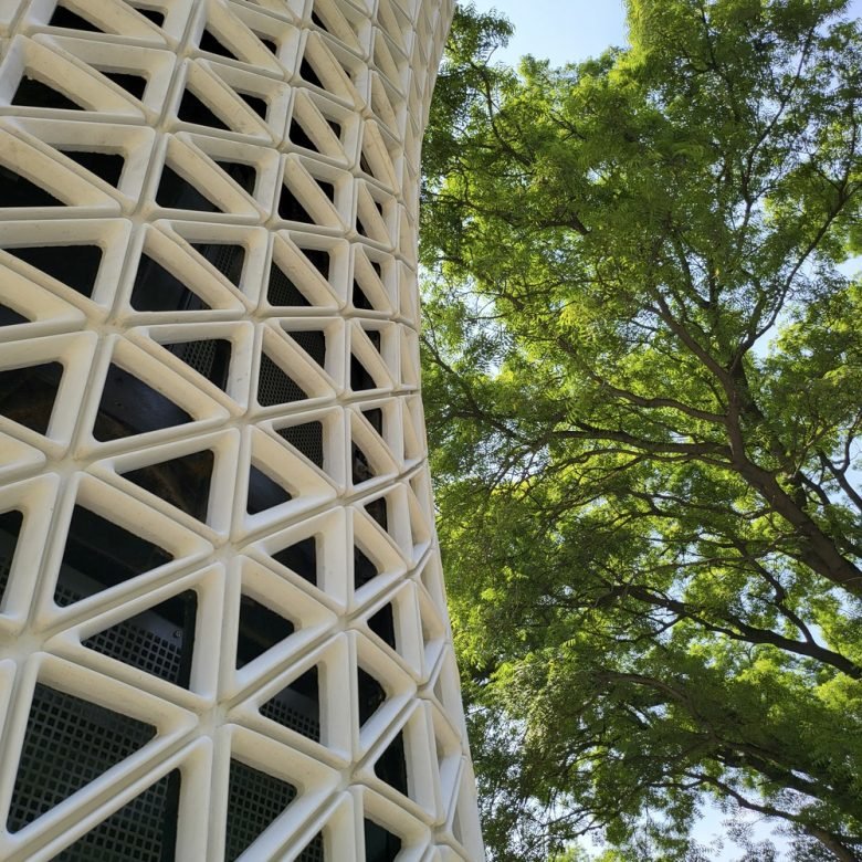 Studio Symbiosis 设计的 VERTO 空气净化塔