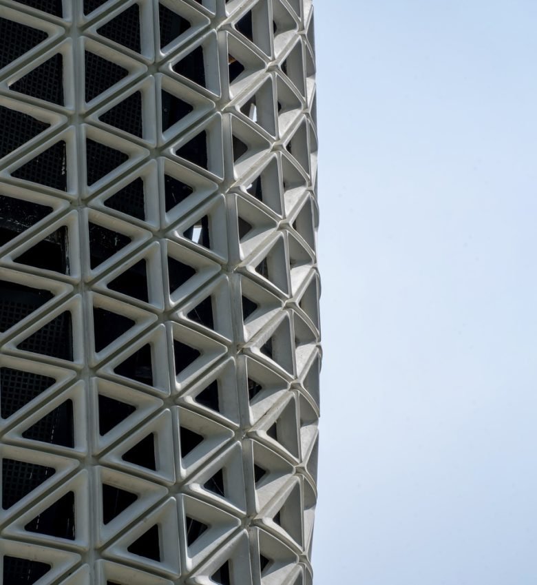 Studio Symbiosis 设计的 VERTO 空气净化塔