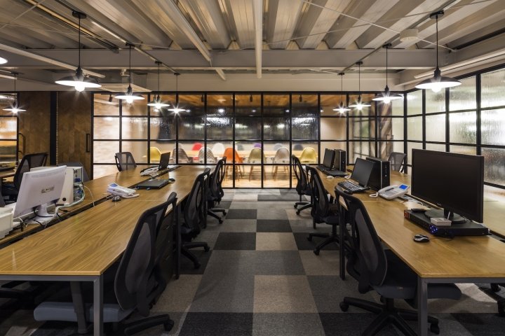 VILLAGE FOODS 办公室,由 Design & Creative Associates 设计,田原 – 日本 VILLAGE FOODS 办公室,由 Design & Creative Associates 设计,田原 – 日本