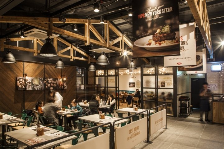 由 CJ Foodville 设计的 VIPS 餐厅，麻浦区 / 首尔 – 大韩民国