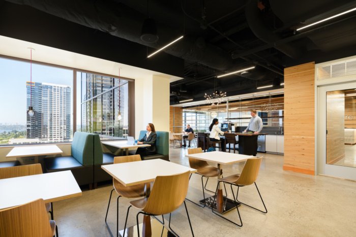 Valerio Dewalt Train 的 VMware 办公室