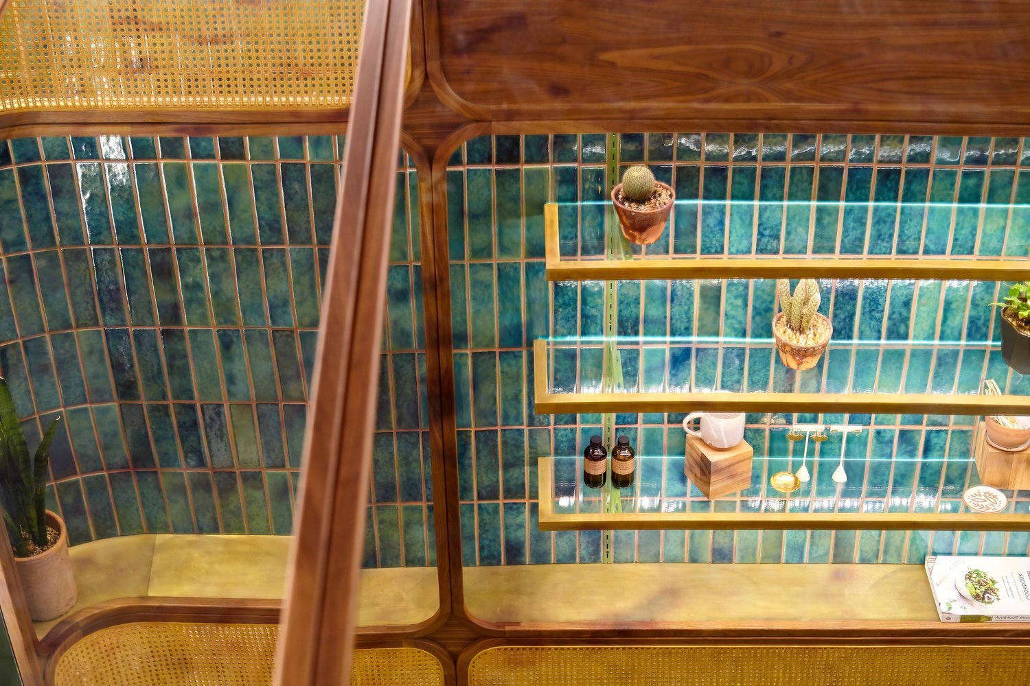 联合车站提箱商店由 Kilogram Studio 设计