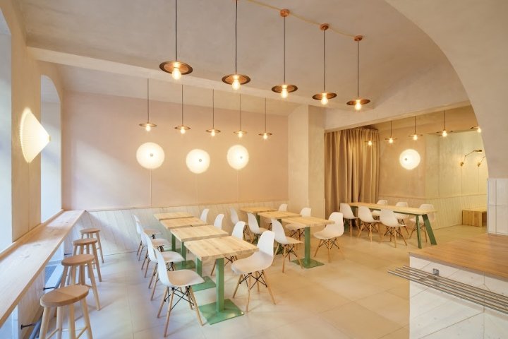 Vegan Life 餐厅，由 Kryštof Blažek 设计，布拉格 – 捷克共和国