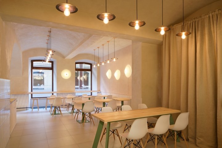 Vegan Life 餐厅，由 Kryštof Blažek 设计，布拉格 – 捷克共和国