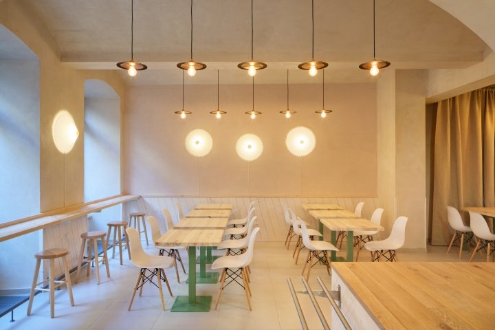 Vegan Life 餐厅，由 Kryštof Blažek 设计，布拉格 – 捷克共和国