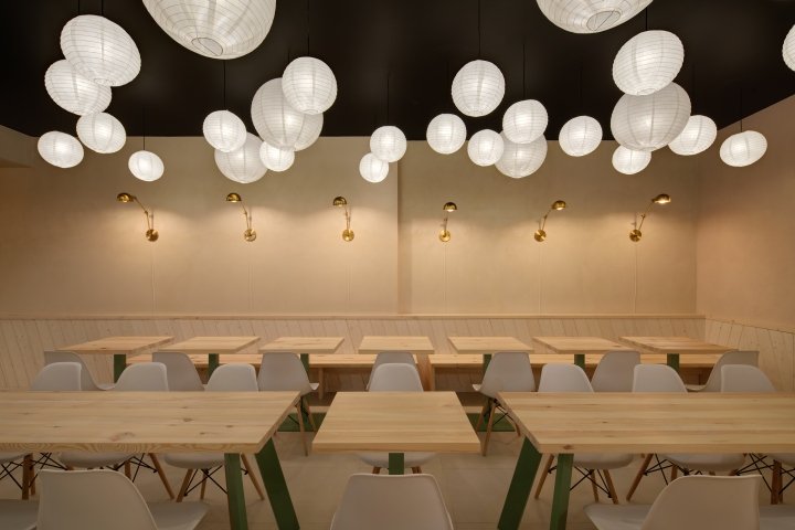 Vegan Life 餐厅，由 Kryštof Blažek 设计，布拉格 – 捷克共和国