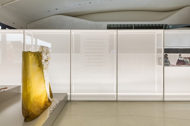 自然之衣的多功能性：Farming Architecture 举办的韩服展览，韩国首尔