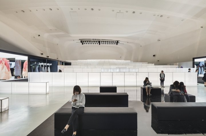 自然之衣的多功能性：Farming Architecture 举办的韩服展览，韩国首尔