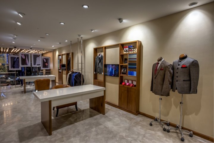 Via Monte Men 时装店,由 FRDC 设计,班加罗尔 – 印度 Via Monte Men 时装店,由 FRDC 设计,班加罗尔 – 印度