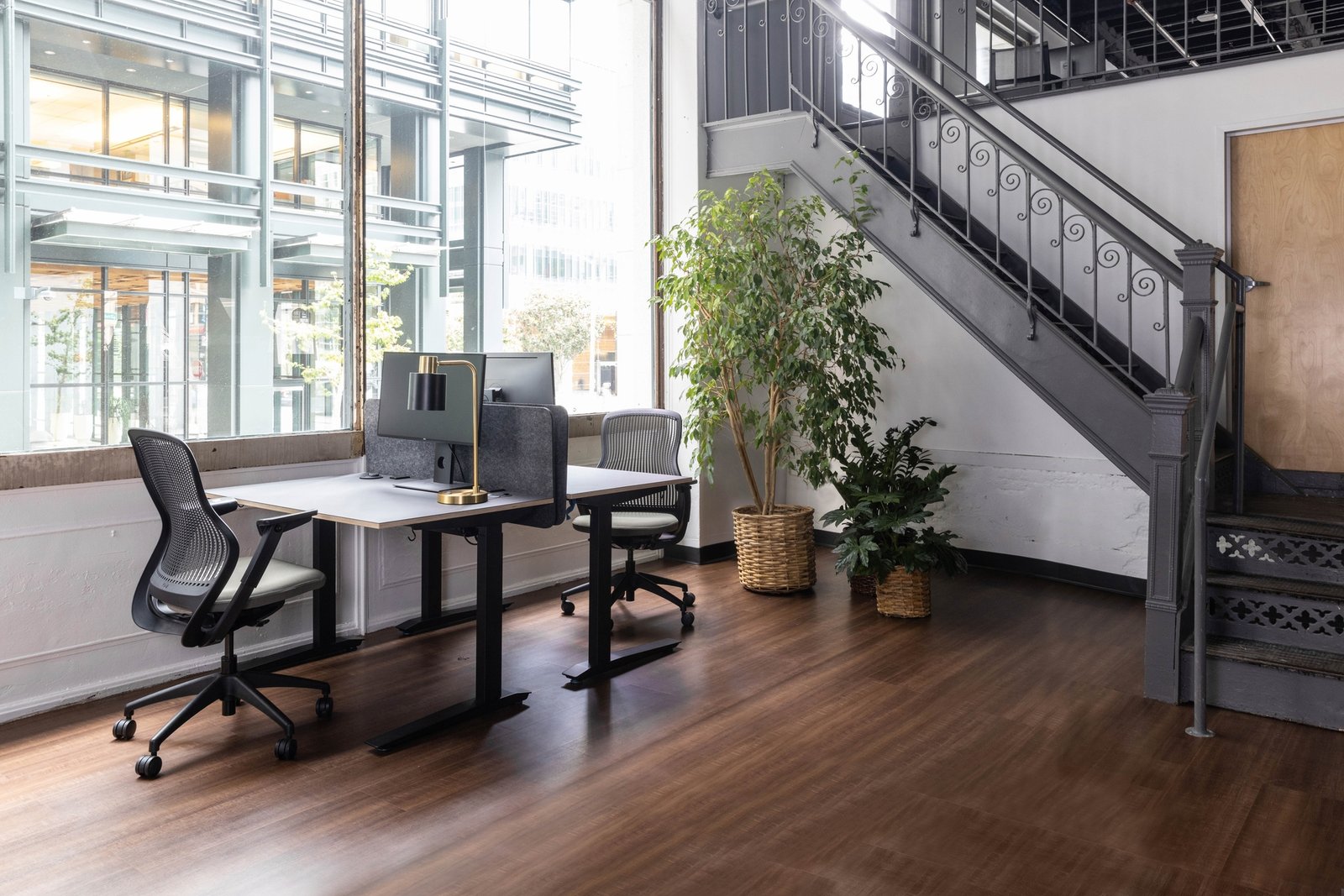 IDF Studio 的视频通信公司办公室