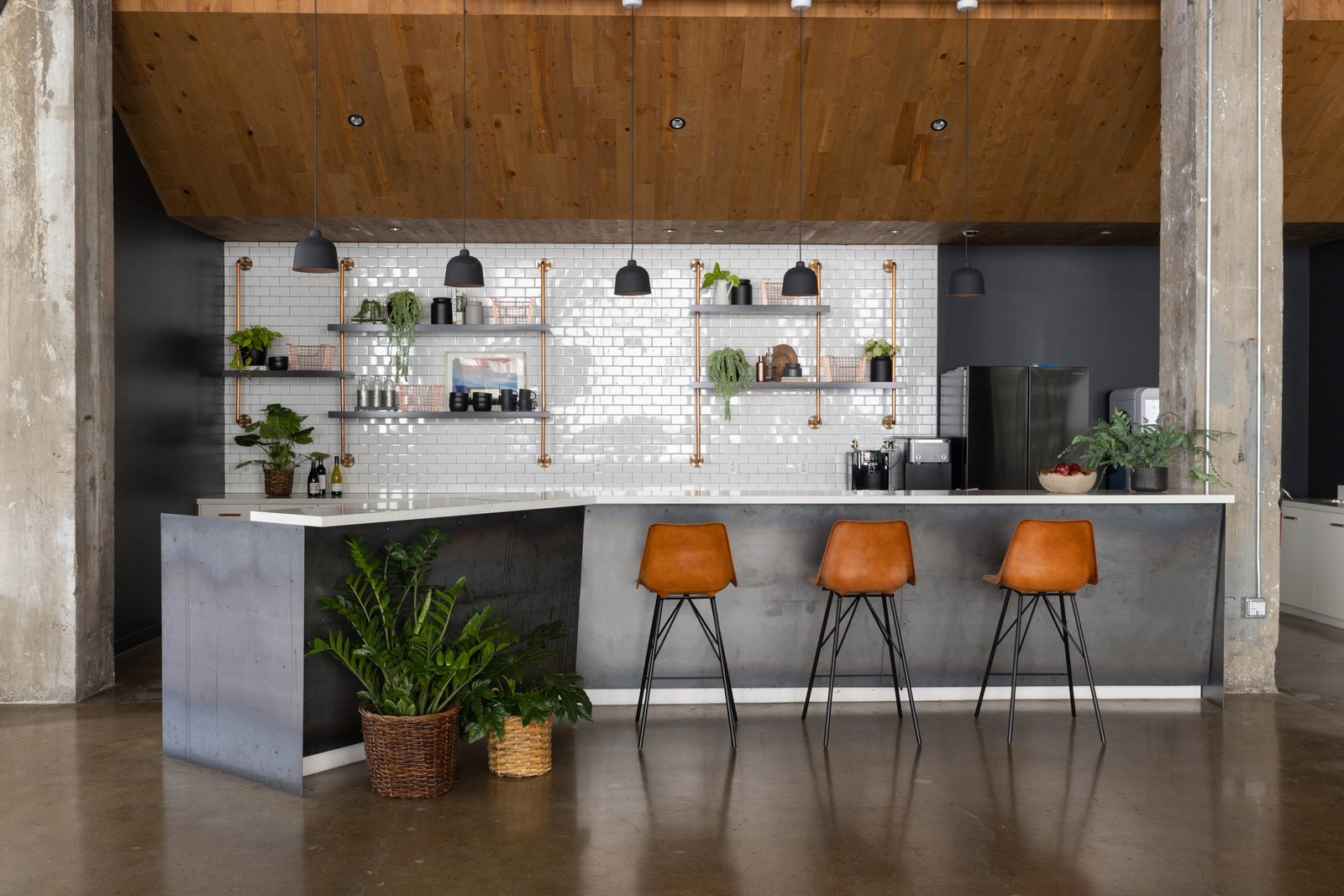 IDF Studio 的视频通信公司办公室