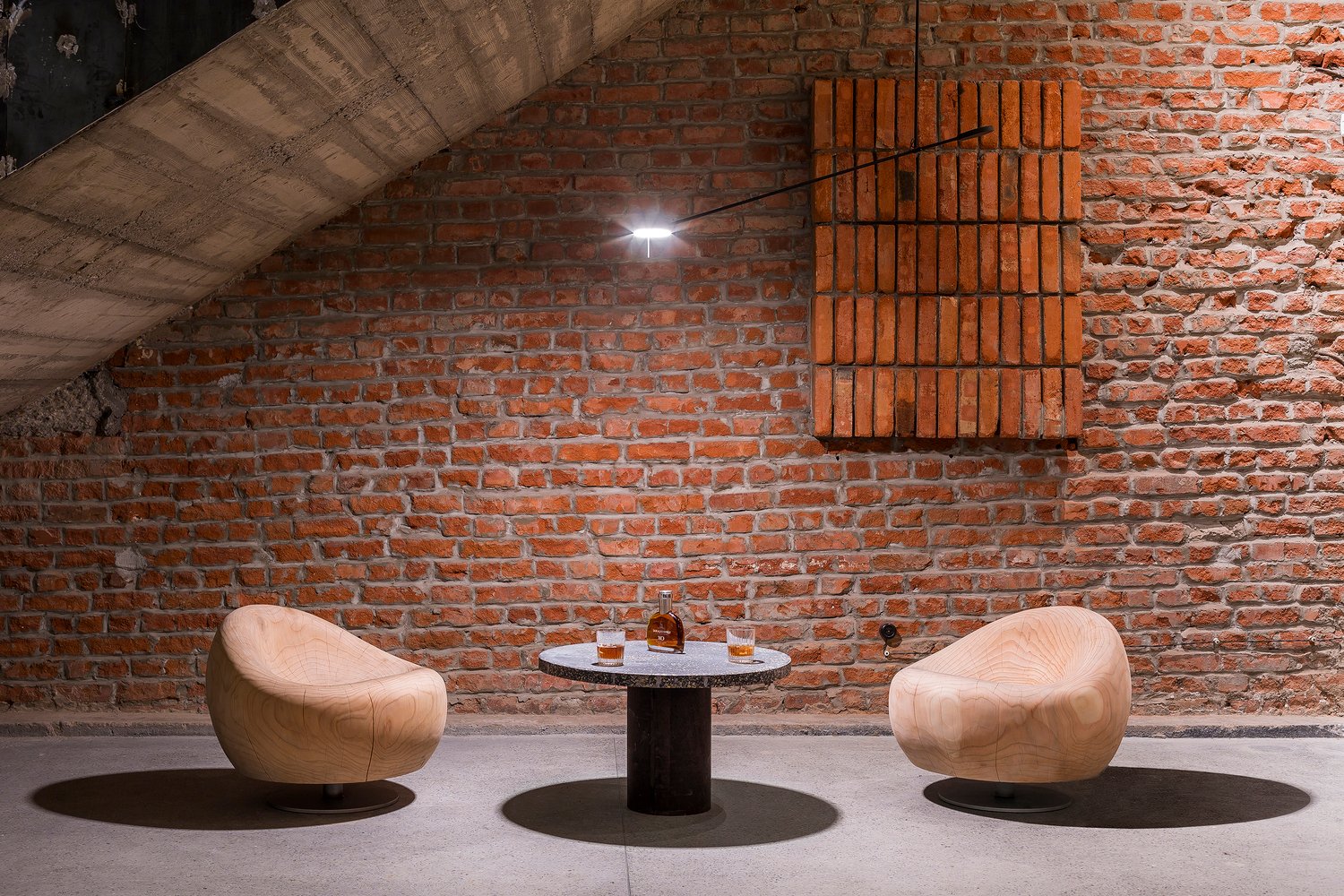 Vineria 酒窖由 NS Studio 设计