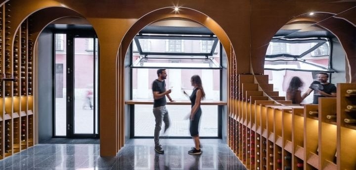 Vinoteca 葡萄酒商店，由 Zooco Estudio 设计，巴利亚多利德 – 西班牙